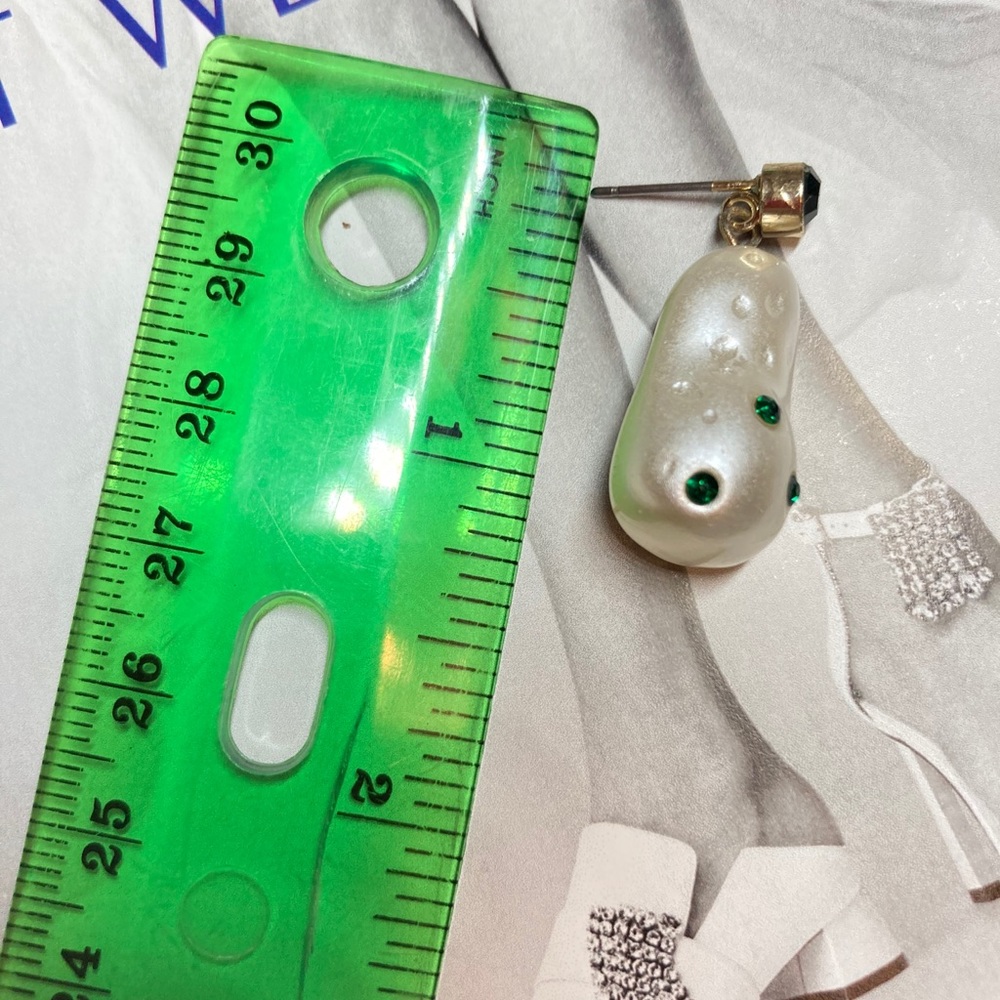 Imitation Baroque Pearl Green Crystals Earrings - Picture 2 of 5